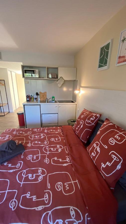 Joli Studio Camargue Lou Rouge Арл Екстериор снимка